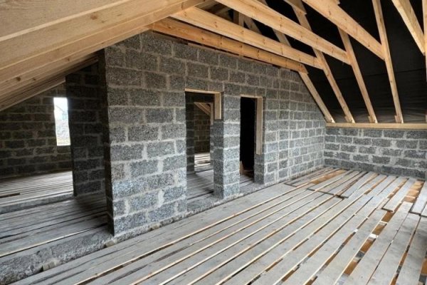 Видали красавчика?